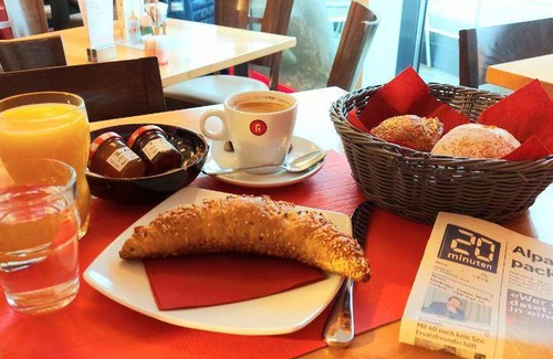 Rapperswil Hotel | 85 m² Hotel ∙ 2 bedrooms ∙ 6 guests