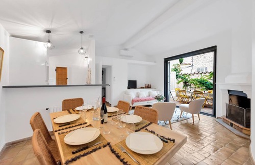Mougins Town Centre House | 85 m² House ∙ 3 bedrooms ∙ 6 guests