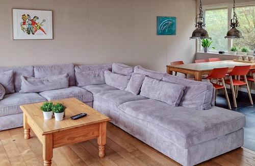 Lith Boat Rental | 85 m² Houseboat ∙ 2 bedrooms ∙ 5 guests