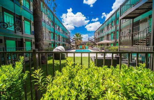 Riverside Apartment | 850 m² Apartment ∙ 2 bedrooms ∙ 6 guests