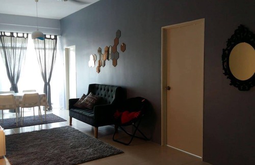 Rembia House | 850 m² House ∙ 3 bedrooms ∙ 8 guests