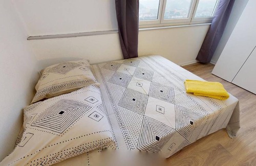9th Arrondissement Resort | 86 m² Private room ∙ 1 bedroom ∙ 1 guest