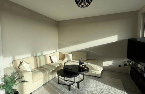 Hoograven Apartment | 86 m² Apartment ∙ 2 bedrooms ∙ 3 guests