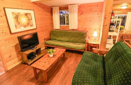 Wasaga Beach Resort | 86 m² Resort ∙ 4 bedrooms ∙ 11 guests