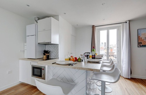 Montreuil Apartment | 869-Suite Bleuet - Superb Apartment