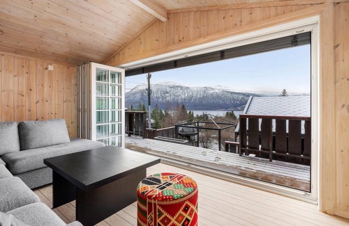 Tingvoll House | 87 m² House ∙ 4 bedrooms ∙ 8 guests