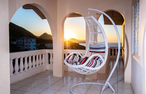 Gordon Town House | 876 JA Oasis & Homestay - by Kingston Airport