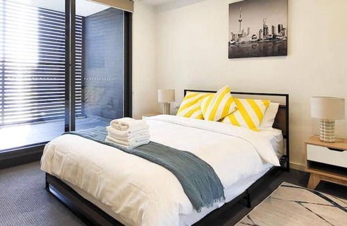Epping Apartment | 88 m² Apartment ∙ 2 bedrooms ∙ 5 guests