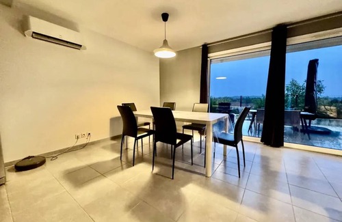 Restinclieres House | 88 m² House ∙ 3 bedrooms ∙ 6 guests