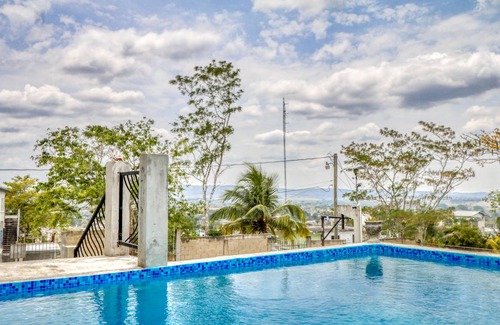 Santa Elena House | 883 m² House ∙ 7 bedrooms ∙ 12 guests