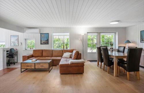 Fjellerup House | 8865-Glesborg-Enebaervej-24