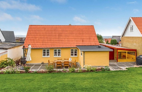 Tejn House | 89 m² House ∙ 2 bedrooms ∙ 6 guests