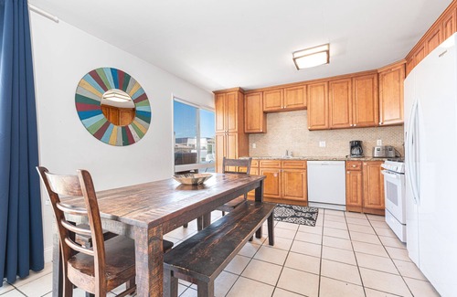 West Newport Condo | 8BR Getaway One House from Beach | Beautiful Ocean Views & XL Patio!