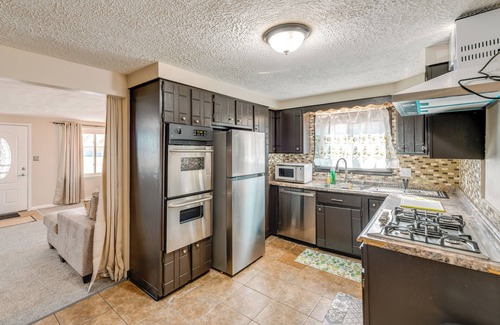 Cheektowaga House | 9 Mi to Dtwn Buffalo: Family Escape w/Fenced Yard