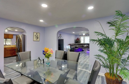 Harrisburg Apartment | 9 Mi to Hersheypark: Spacious Home w/Deck