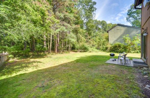Malta House | 9 Mi to Saratoga Racetrack Townhome with Bicycles!