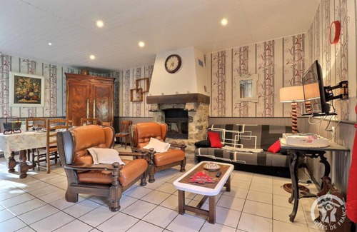 Saint-Pierre-de-Plesguen House | 90 m² Gîte ∙ 3 bedrooms ∙ 6 guests