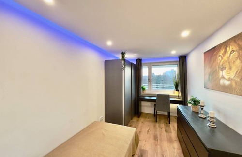 Hasenbergl-Lerchenau Ost Resort | 90 m² Private room ∙ 1 bedroom ∙ 1 guest