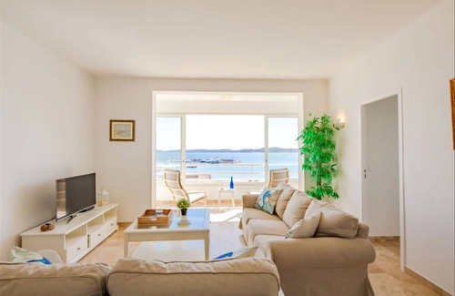 Sainte-Maxime City Centre Apartment | 90 m² Apartment ∙ 2 bedrooms ∙ 4 guests