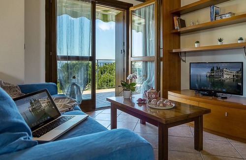 Pacengo Apartment | 90 m² Apartment ∙ 2 bedrooms ∙ 7 guests