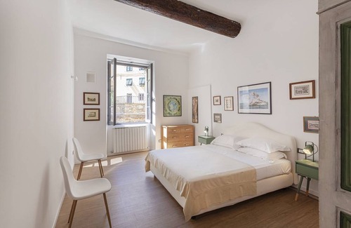 Genoa Historical Centre Apartment | 90 m² Apartment ∙ 2 bedrooms ∙ 4 guests