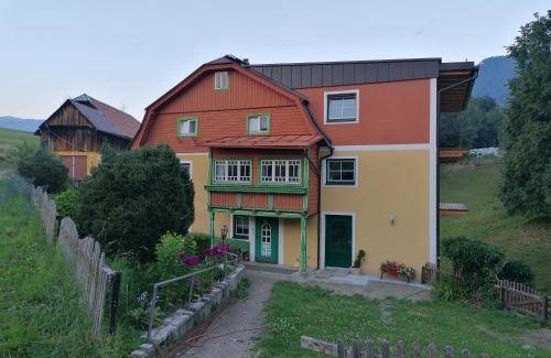Aigen im Ennstal Apartment | 90 m² Apartment ∙ 3 bedrooms ∙ 6 guests