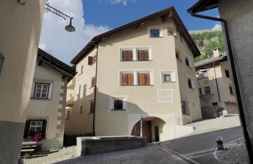 Pontresina Apartment | 90 m² Apartment ∙ 2 bedrooms ∙ 4 guests