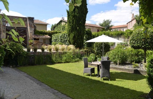 Saint-Elix-le-Chateau House | 90 m² Gîte ∙ 1 bedroom ∙ 4 guests