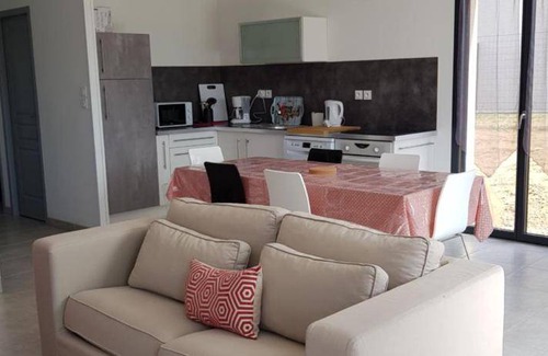 Saint-Come-de-Fresne House | 90 m² House ∙ 3 bedrooms ∙ 8 guests
