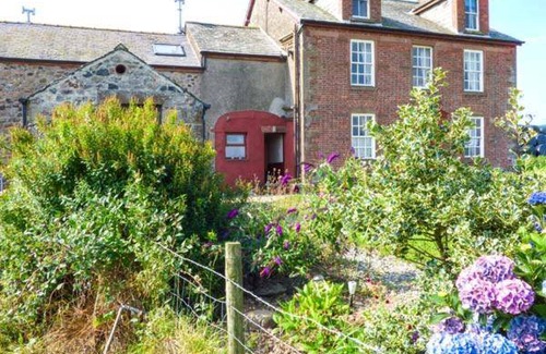 Holmrook House | 90 m² House ∙ 1 bedroom ∙ 2 guests