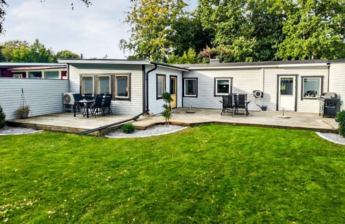 Hoor House | 90 m² House ∙ 2 bedrooms ∙ 6 guests