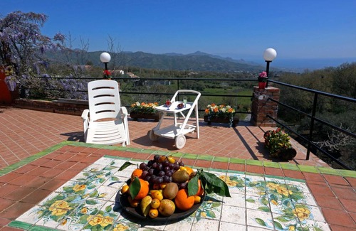 Piedimonte Etneo House | 90 m² House ∙ 1 bedroom ∙ 4 guests