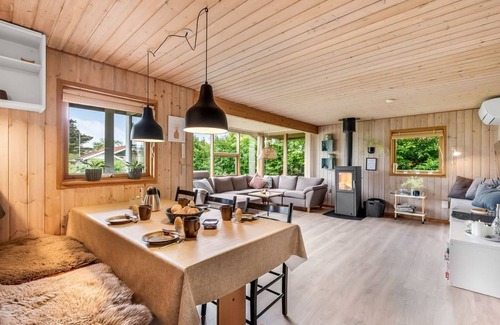 Skaven Strand House | 90 m² House ∙ 1 bedroom ∙ 6 guests