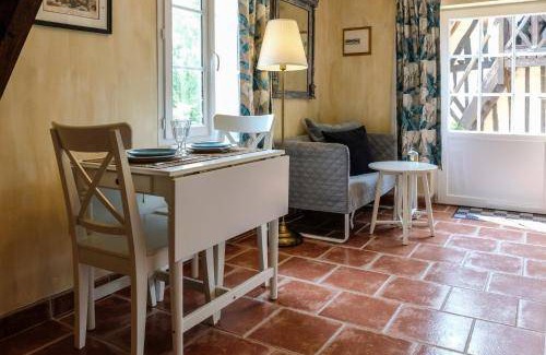 Lisieux House | 90 m² House ∙ 2 bedrooms ∙ 6 guests