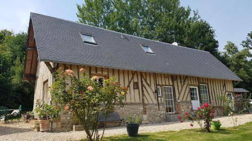 Lisieux House | 90 m² House ∙ 2 bedrooms ∙ 6 guests