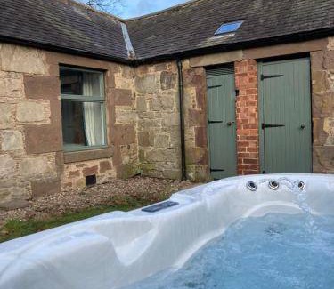 Montrose House | 90 m² House ∙ 2 bedrooms ∙ 4 guests