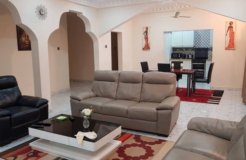 Western House | 90 m² House ∙ 3 bedrooms ∙ 6 guests