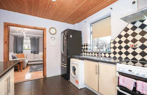 Gilmerton House | 90 m² House ∙ 4 bedrooms ∙ 12 guests