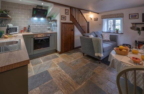 Axbridge House | 90 m² House ∙ 1 bedroom ∙ 2 guests