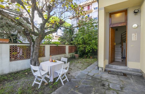 Forte dei Marmi House | 90 m² House ∙ 2 bedrooms ∙ 5 guests