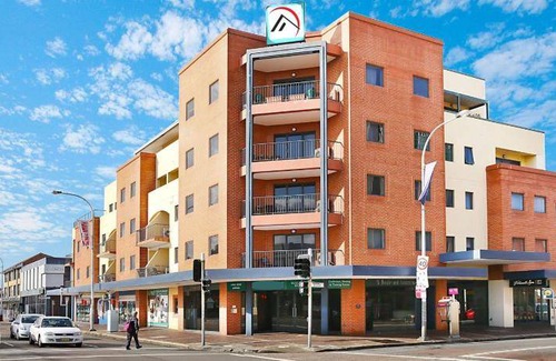 Hamilton Apartment | 90 m² Serviced apartment ∙ 2 bedrooms ∙ 127 guests