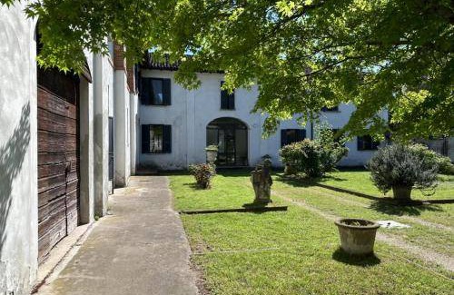 San Zenone Al Po Villa | 900 m² Villa ∙ 4 bedrooms ∙ 9 guests