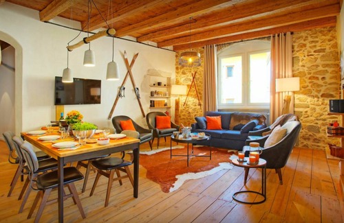 Annecy Old Town Ski Chalet | 92 m² Chalet ∙ 3 bedrooms ∙ 6 guests