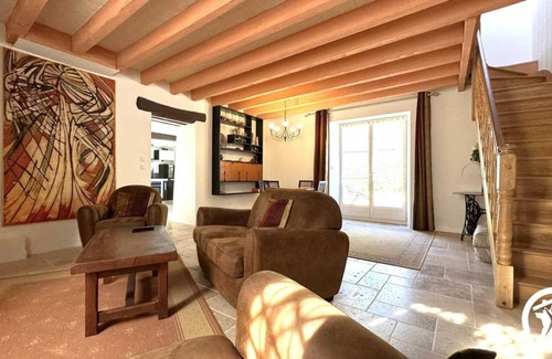 Verzeille House | 92 m² Gîte ∙ 2 bedrooms ∙ 4 guests