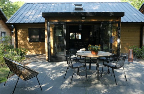 Zon en Schild House | 92 m² House ∙ 2 bedrooms ∙ 4 guests
