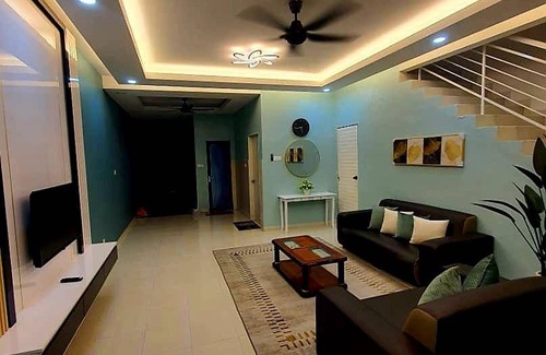 Pasir Gudang House | 9212 m² House ∙ 4 bedrooms ∙ 12 guests