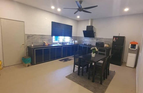 Pasir Gudang House | 9212 m² House ∙ 4 bedrooms ∙ 12 guests