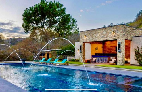 Carmel Villa | 929 m² Villa ∙ 7 bedrooms ∙ 18 guests