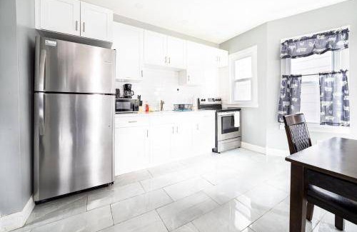 Niagara Falls Apartment | 93 m² Apartment ∙ 4 bedrooms ∙ 11 guests