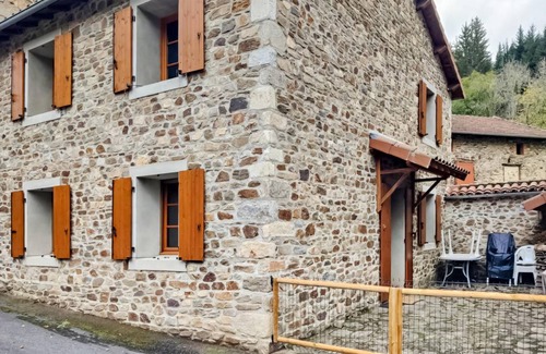 Saint-Vert House | 93 m² House ∙ 3 bedrooms ∙ 7 guests